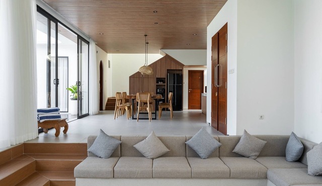 Sunset City View Villa 5 BR with a Private Heated Pool in Cimenyan