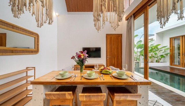 Sunset Heaven - Private Pool Cozy Villa with Patio in Kerobokan