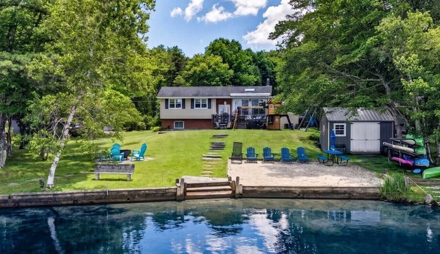 The Bear Creek Lake House: Lake-Front | Kayaks | Fire Pit | Grill | Beach in Jim Thorpe