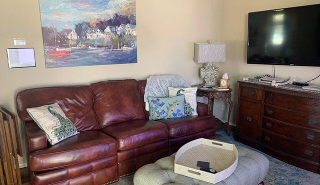 The Retreat at Goose Hollow in Orange