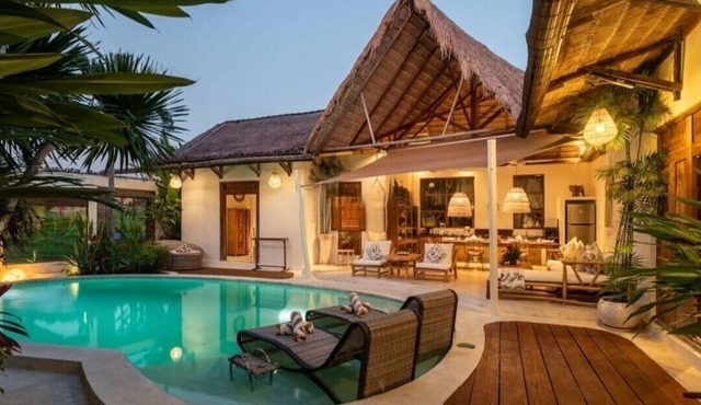 Tranquil Private Pool 3-bedroom villa with WiFi and AC near Canggu Bali in Bali