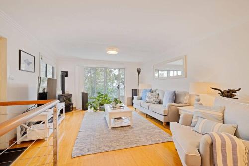 Treetop coastal getaway in Avalon Beach in Avalon