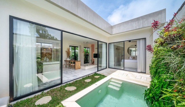 Ulu Essence - Nyang Nyang 1BR Villa with Private Pool in South Kuta
