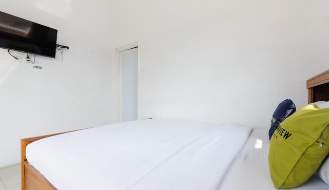 Urbanview Hotel Sky Batu Malang by RedDoorz