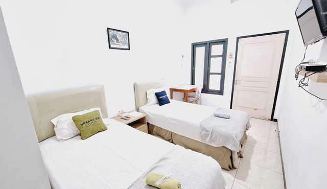 Urbanview Roemah Tanjung Blitar
