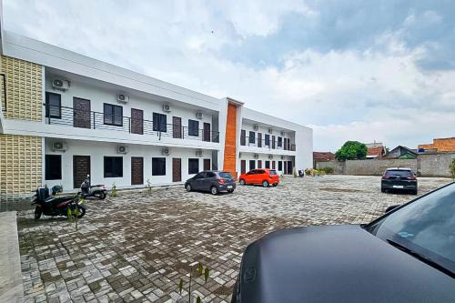 Urbanview Syariah Cahaya Guest House