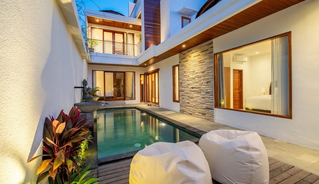 Villa Carina - Satu | 4BR & Ensuites | Pool | 7 min to Melasti | Rooftop Bar in Bali