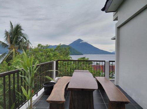 Villa Gajah 12 Lake View in Pulau Maitara