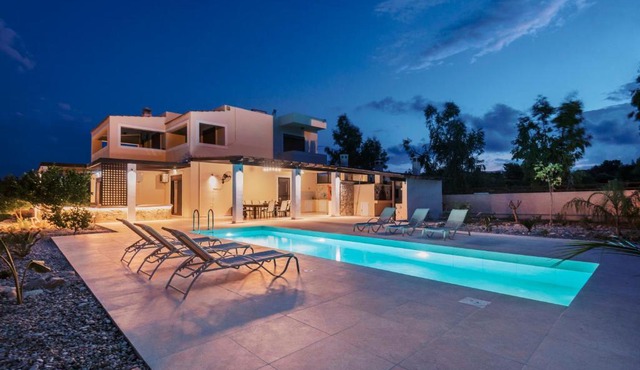 Villa Maribia with Private pool in Gennadi