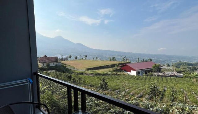 Villa RR seroja deluxe room in Wonosobo