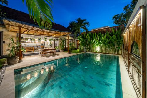 Villa Sarong 2 Chic 2BR Boho Villa Prime Central Location in Seminyak