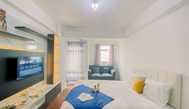 Warm And Simply Studio Gunung Putri Square Apartment in Gunung Putri