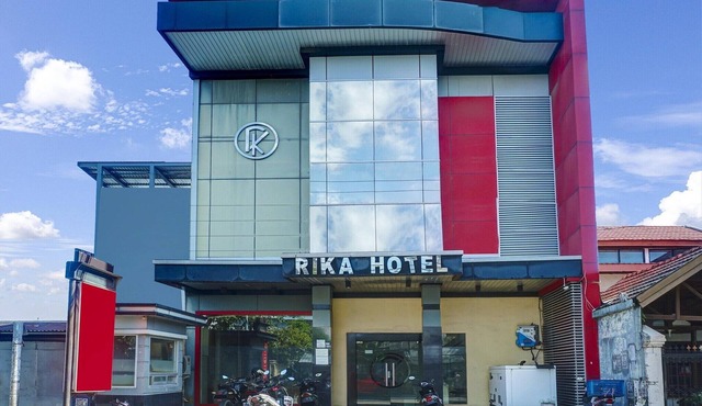 Warm Standard Double Escape Near Panakukang Mall