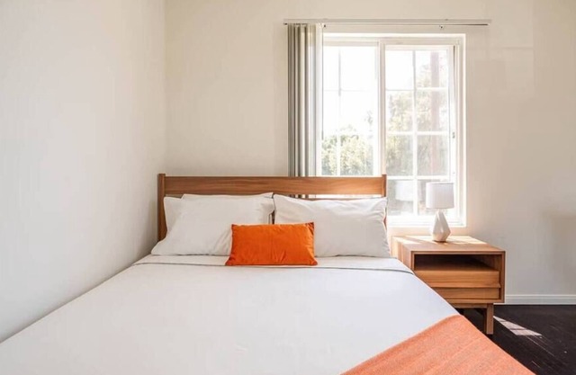 Bright Gorgeous 2Bed w/Parking&Washer in Los Angeles