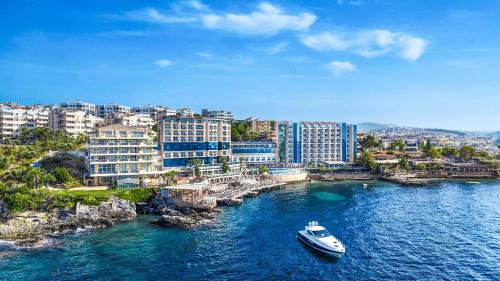 Charisma De Luxe Hotel 