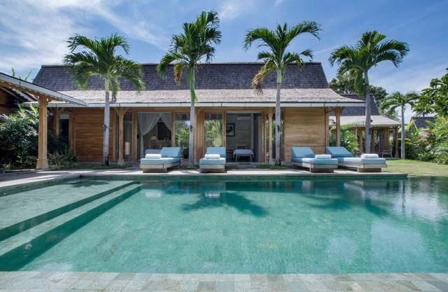 Picture Relaxing Beside Your Private Pool in Kerobokan, Bali Villa 2007 in Bali