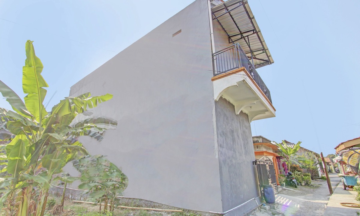Jatibarang Hotel | SPOT ON 92926 Guest House Cemara 1 Syariah