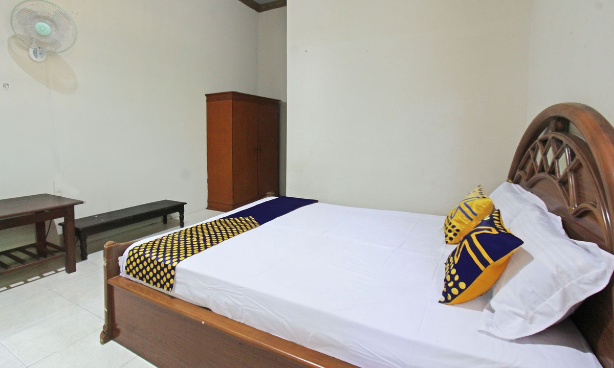 Praya Hotel | SPOT ON 92973 Madani Syariah Guesthouse
