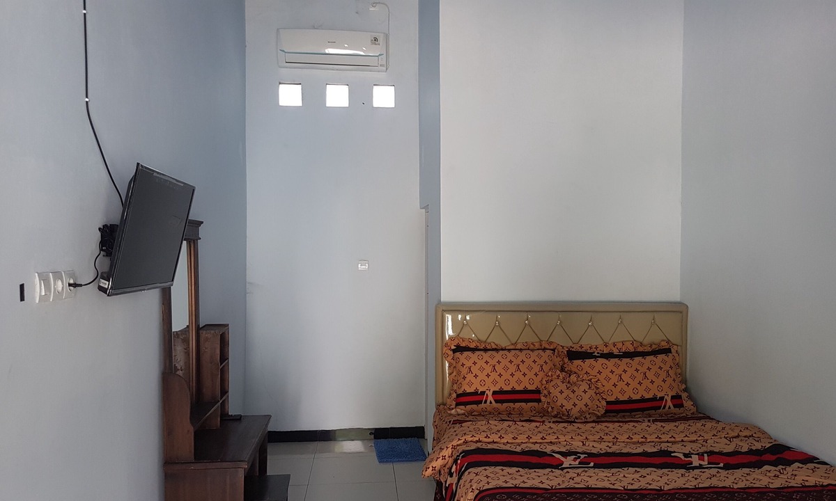 Kebumen Hotel | Hotel O Surya Abadi Homestay Syariah Near alun alun kota gombong