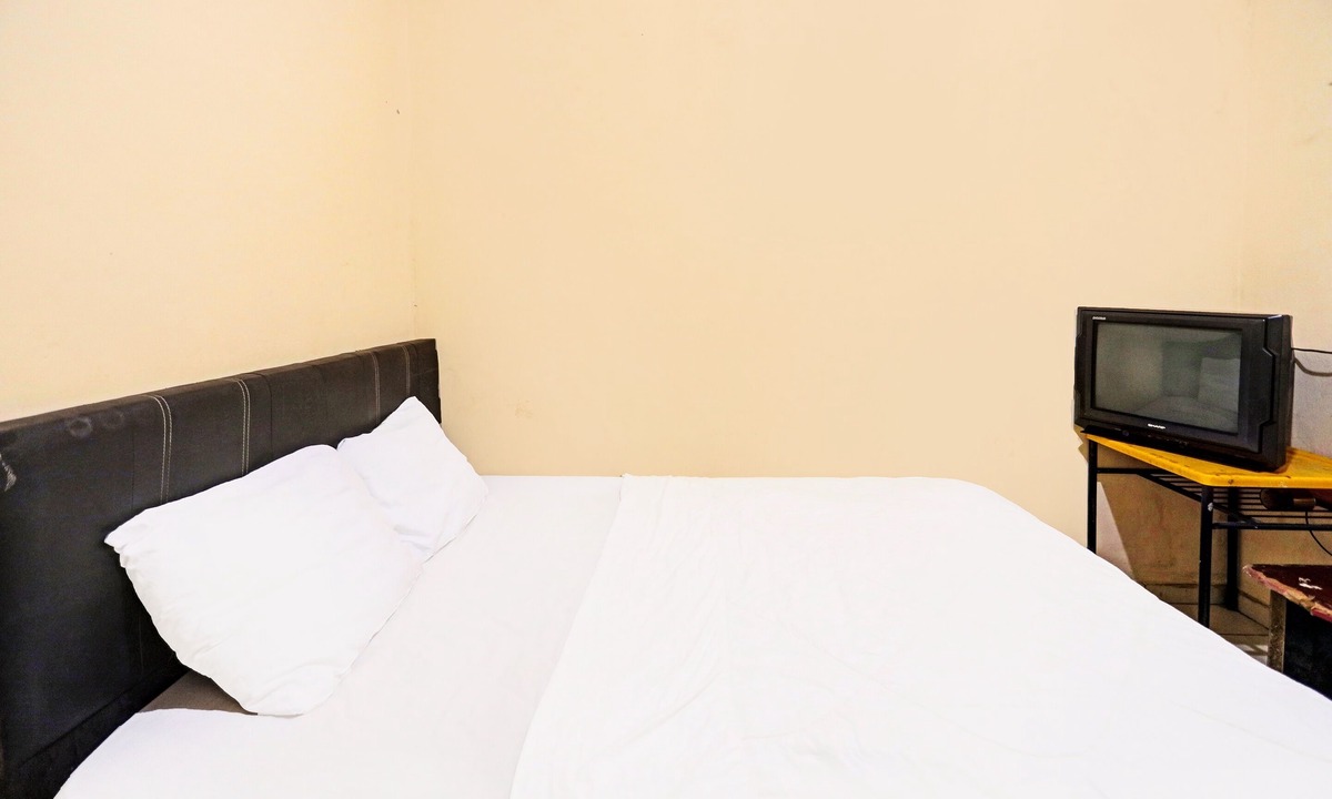 Lubuk Baja Hotel | Hotel O Ririn Homestay