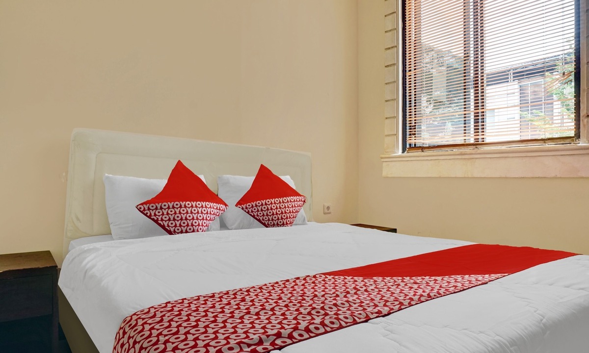 Kebayoran Lama Hotel | OYO 90702 Wisma Tobana Kebayoran