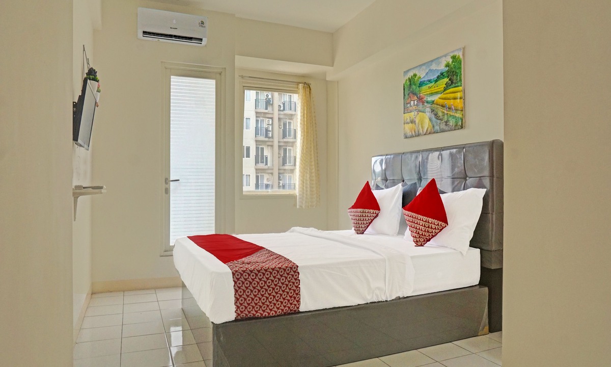 Depok Hotel | OYO 91217 Skyland @ Pgv Near Gunung Putri