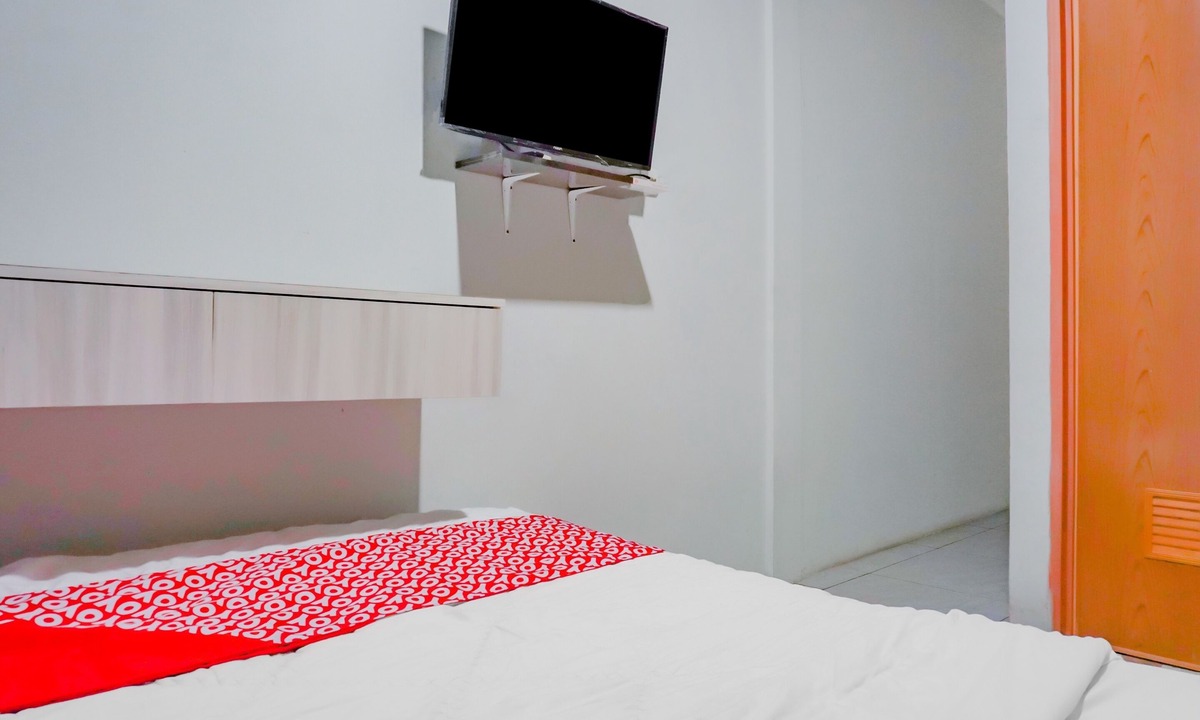 Depok Hotel | OYO 90220 Pendowo Limo Syariah