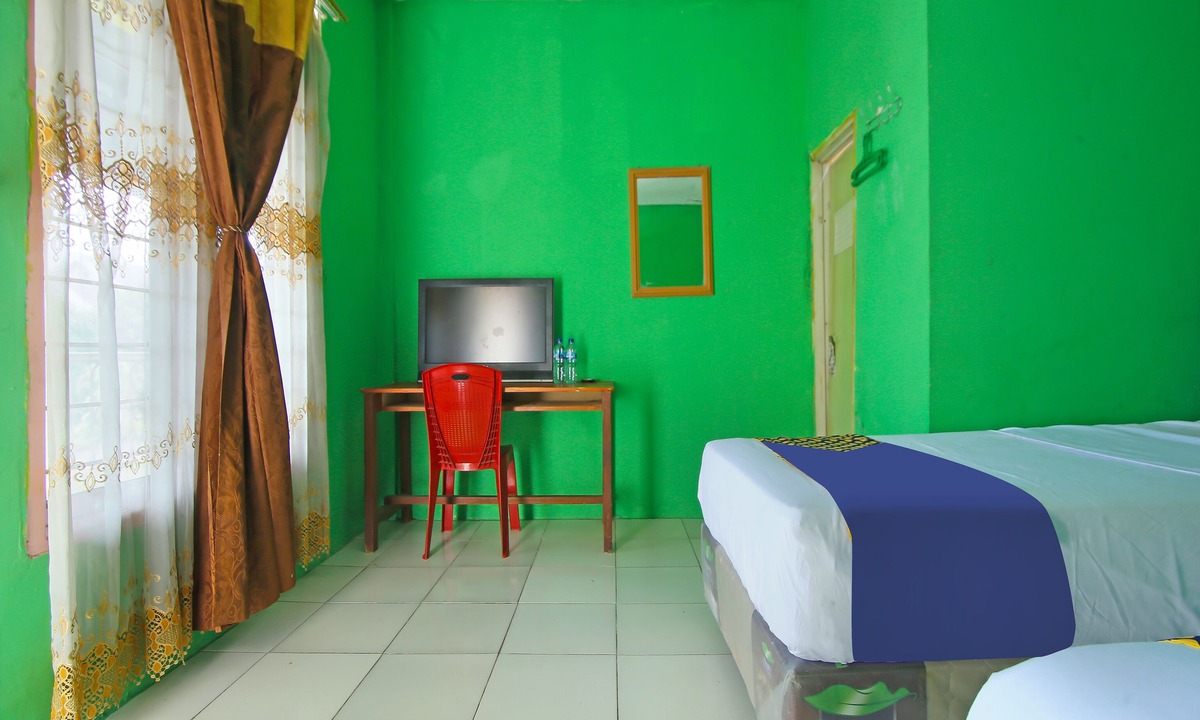 Muaraburnai Hotel | OYO 91111 Als Hotel