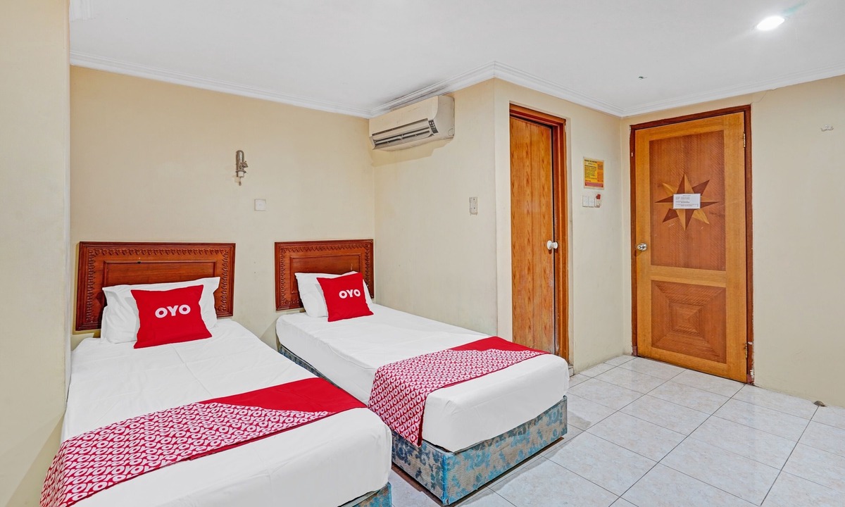 Ampel Hotel | OYO Life 90380 Andalus Hotel Syariah
