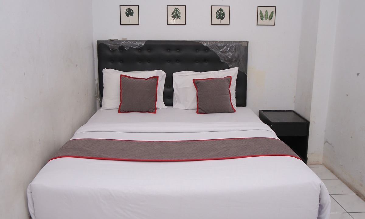 Chinatown Hotel | Collection O 92739 Hotel Pintu Besar Near Pancoran ChinaTown Point