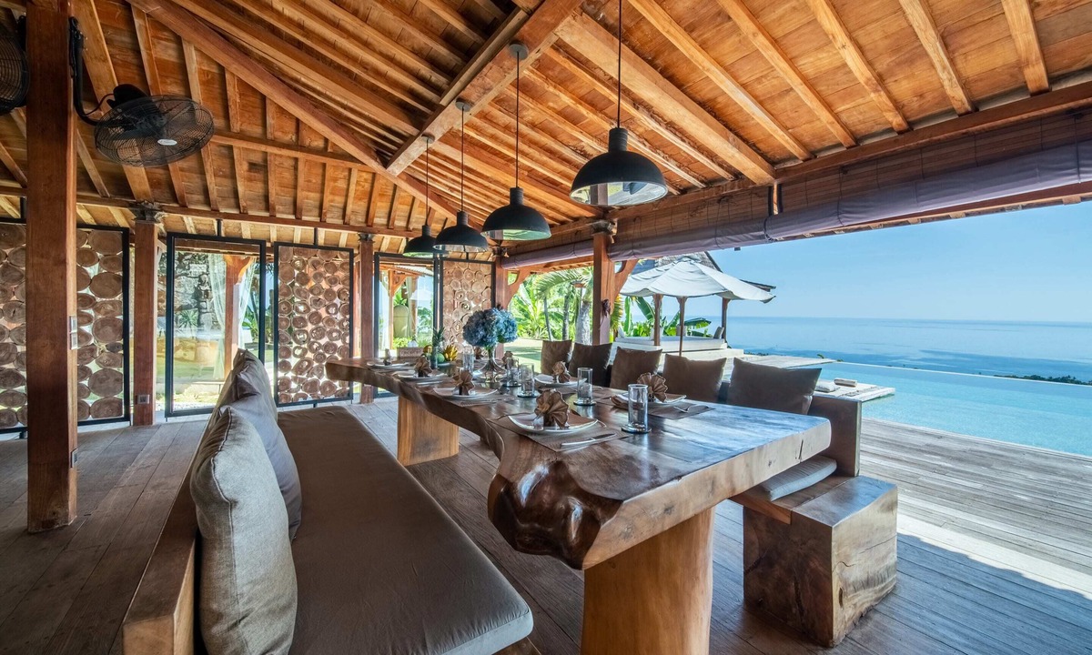 Cempaga House | Palatial Wooden Villa, 4br, Lovina
