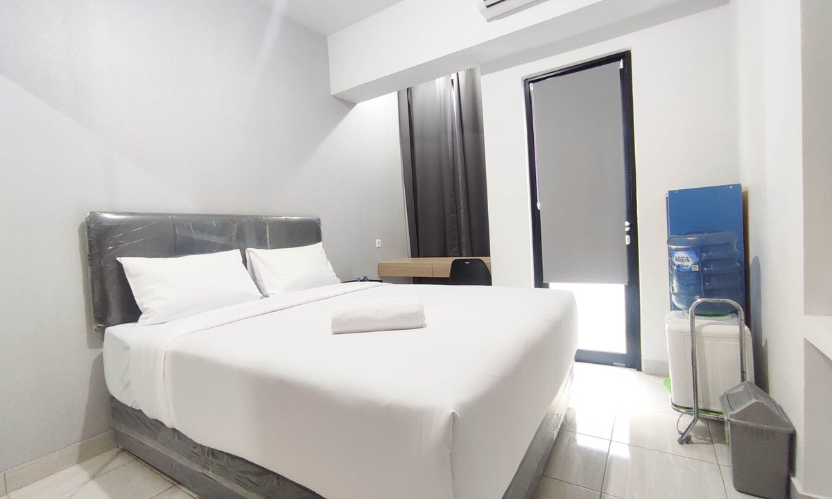 Jatingaleh Apartment | Cozy Living Studio At The Alton Apartment