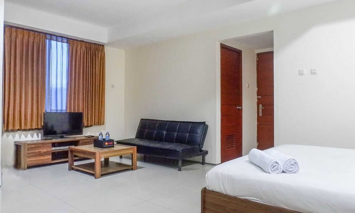 Siwalankerto Apartment | Best Value & Spacious Studio Room Apartment at High Point Serviced