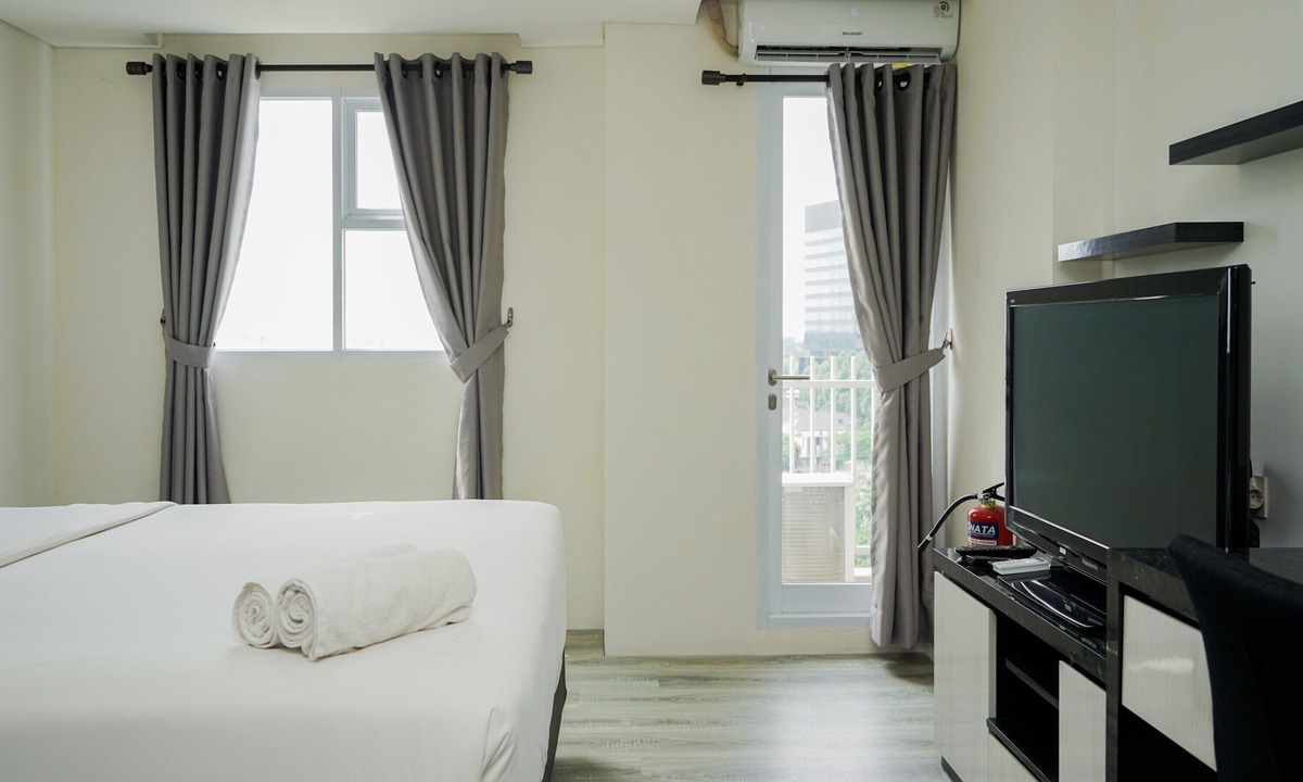 Pondok Aren Apartment | Elegant Studio At Bintaro Icon Apartment Near Bintaro Xchange Mall