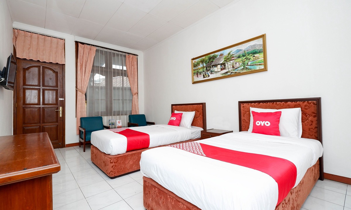Laweyan Hotel | Super OYO Capital O 1644 Hotel Griya Kencana