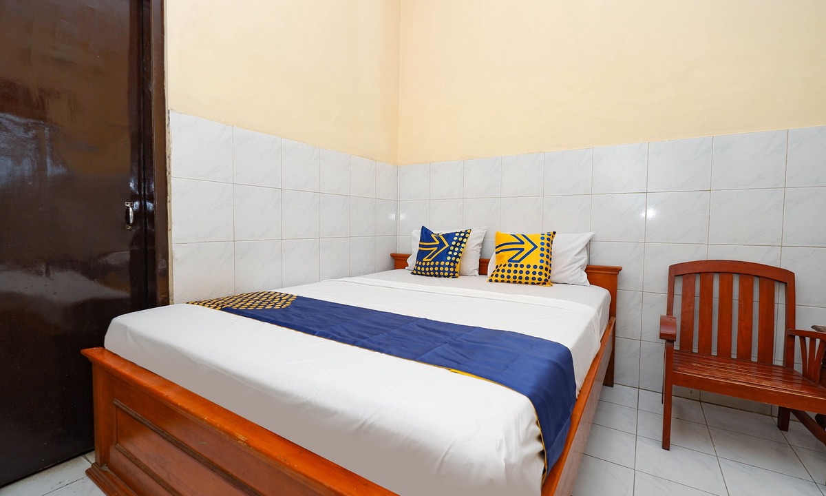 Laweyan Hotel | SPOT ON 2011 Hotel Mekar Sari