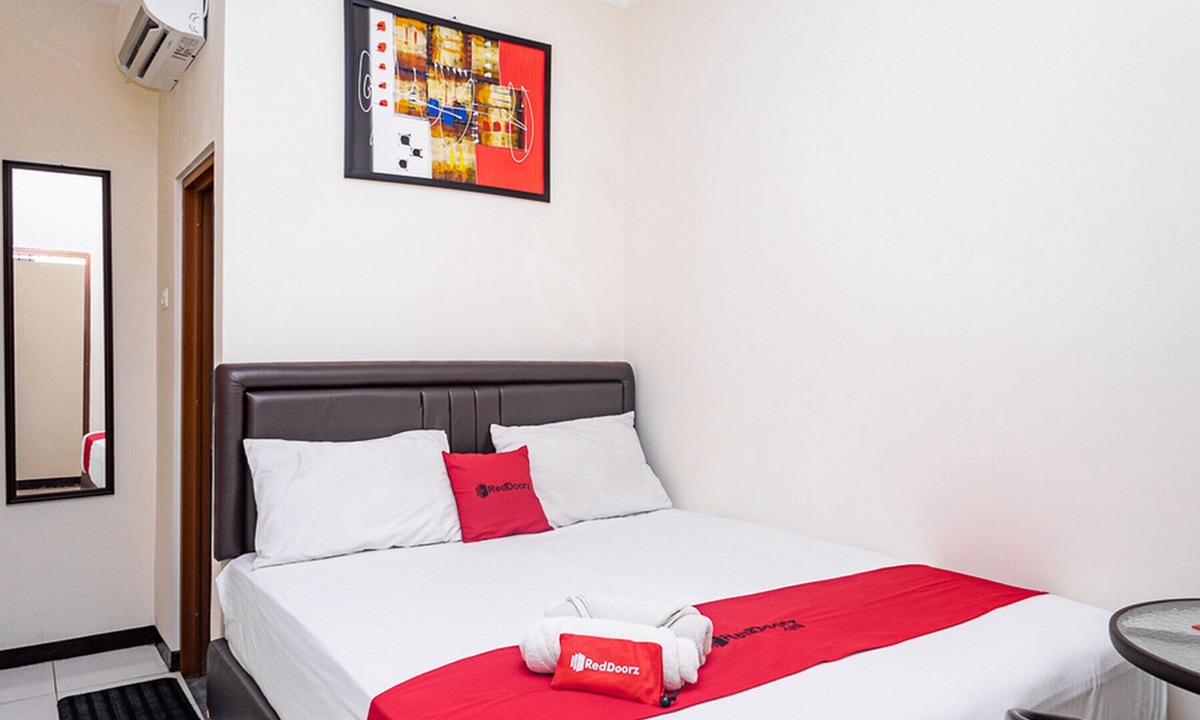 Astana Anyar House | RedDoorz near Alun Alun Bandung 2