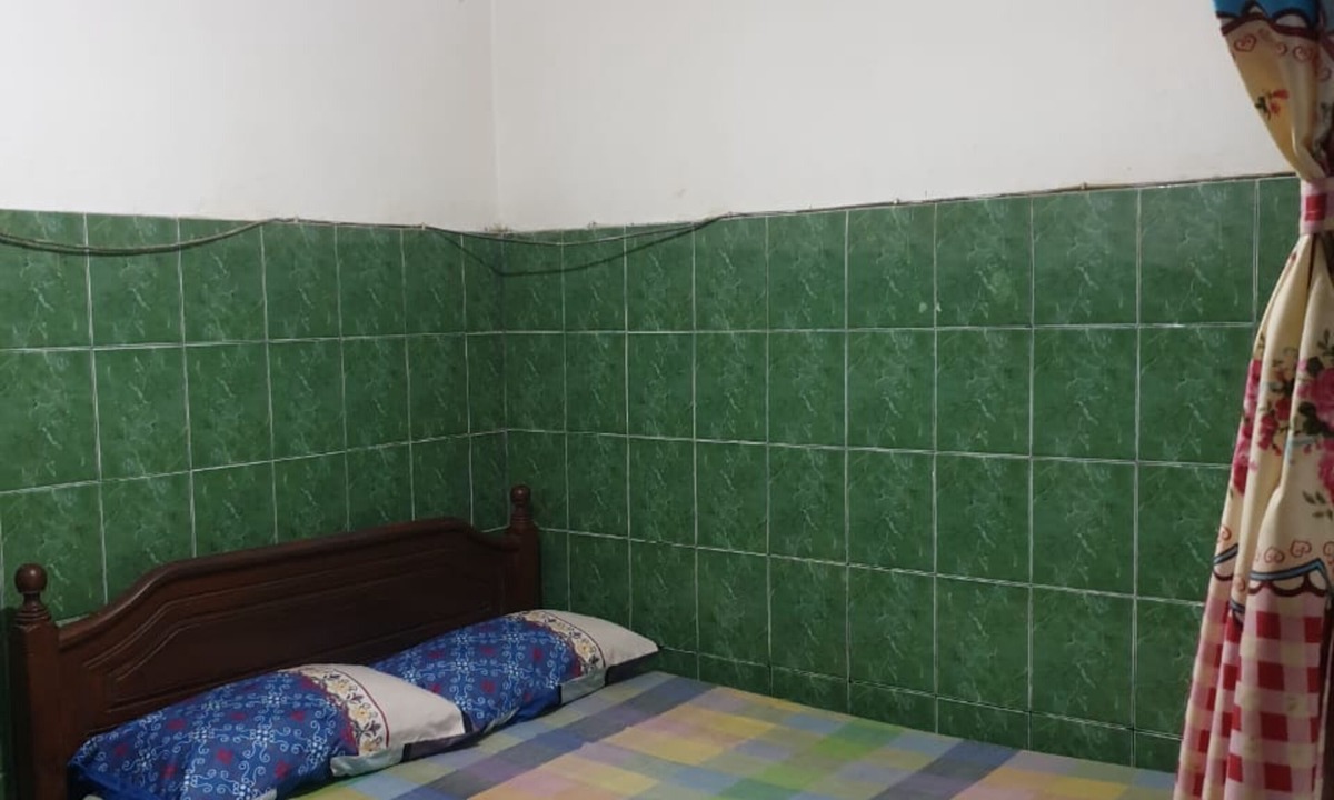 Gubeng House | Homestay Mas Arjuna - Female Only