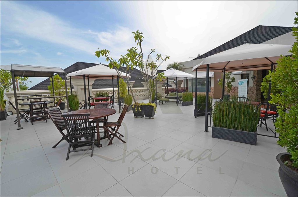 Padang Hotel | The Axana Hotel