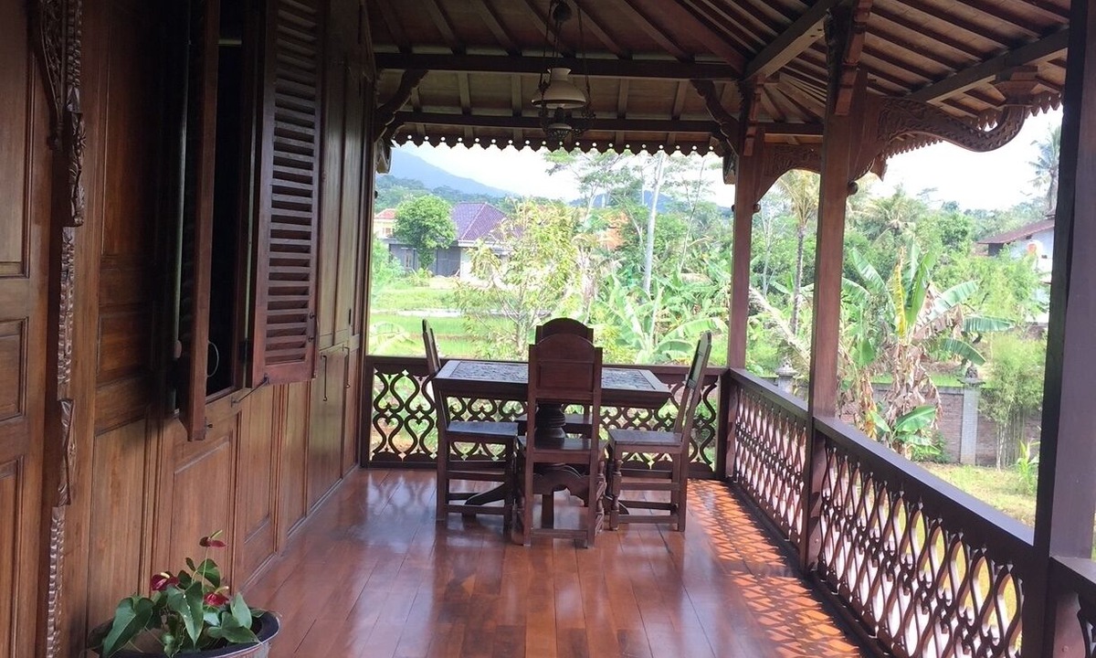 Semarang Villa | Joglo Java