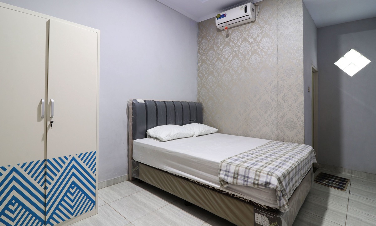 Cibinong House | Ombey Guest House