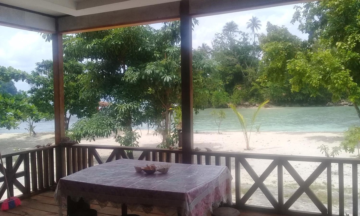 Salemang House | Nusa Nalan Beach Resort