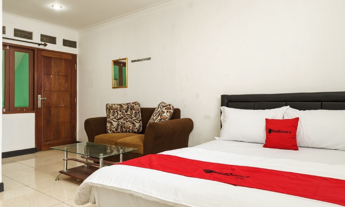 Megamendung Hotel | RedDoorz @ Cibogo Puncak Bogor 2