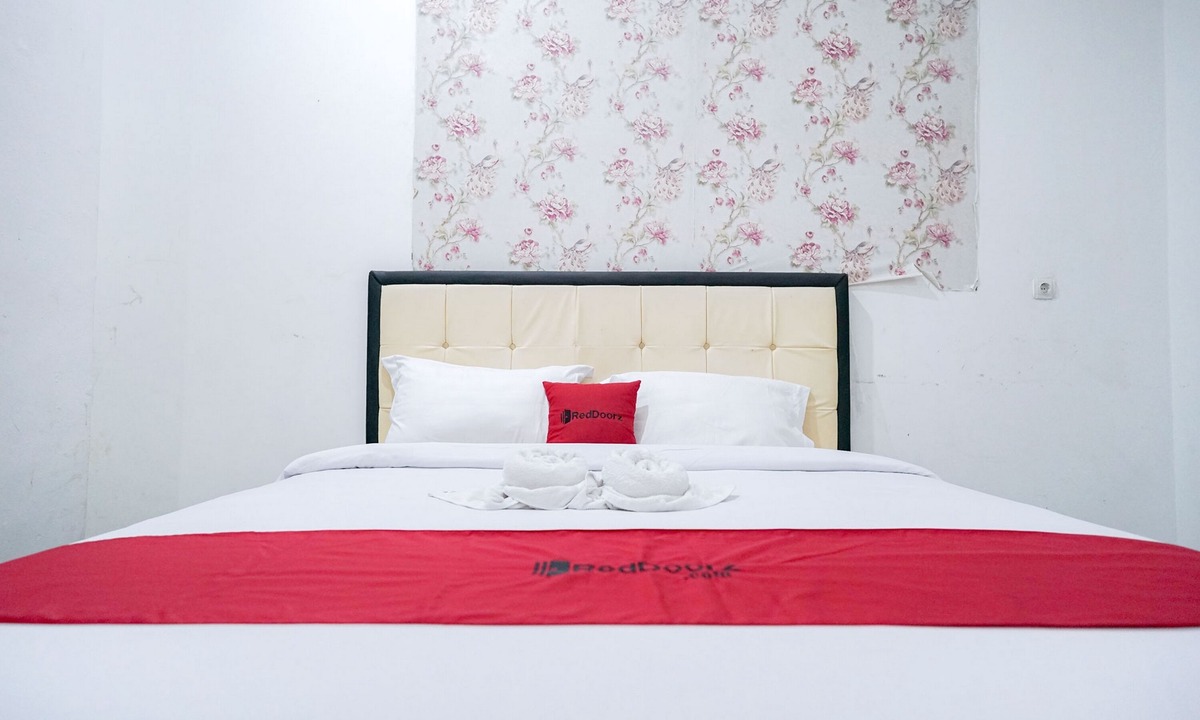 Pancawati Hotel | RedDoorz Syariah near Exit Toll Puncak