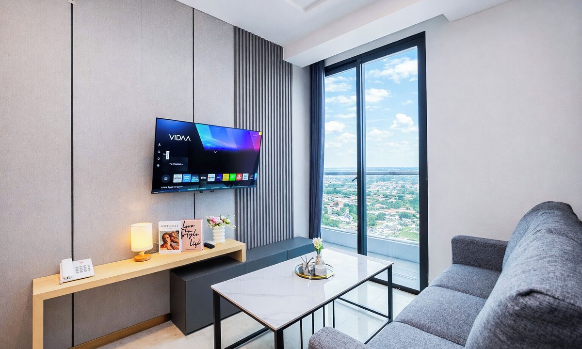 Central Jakarta Apartment | Comfy 2Br With City View At Capitol Suites Apartment