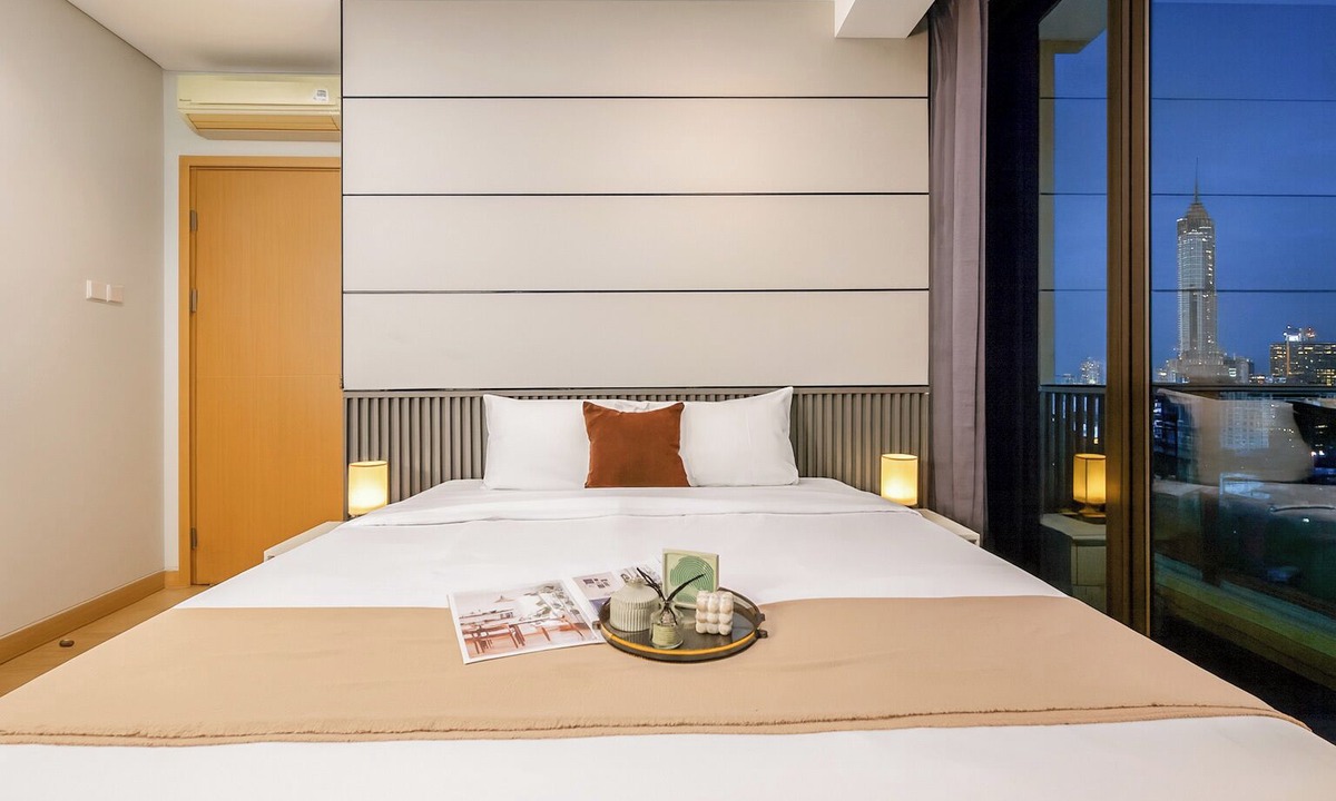 Central Jakarta Apartment | Exquisite 3Br At Capitol Suites Apartment