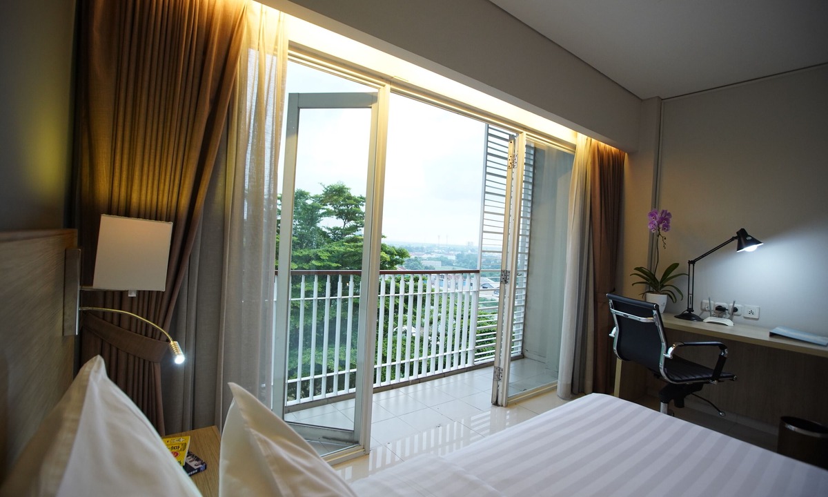 Karawang Hotel | TreePark Karawang