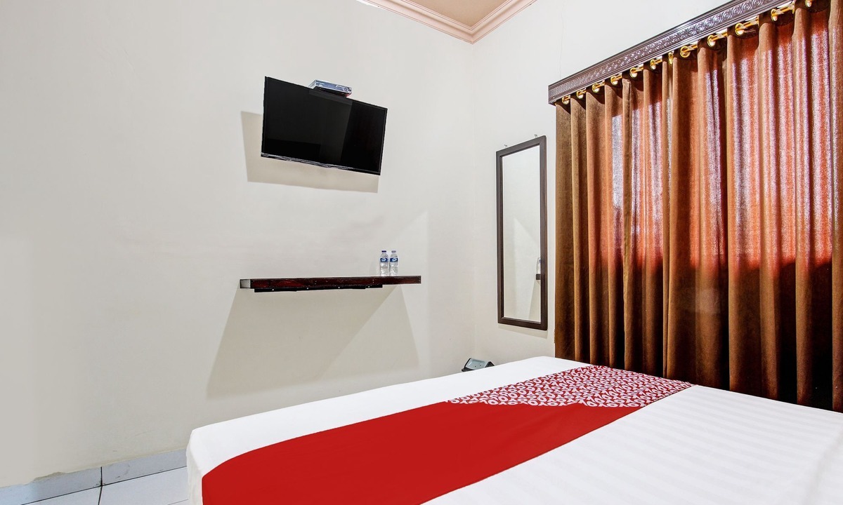 Wonogiri Hotel | OYO 92289 Hotel Aji Kusuma