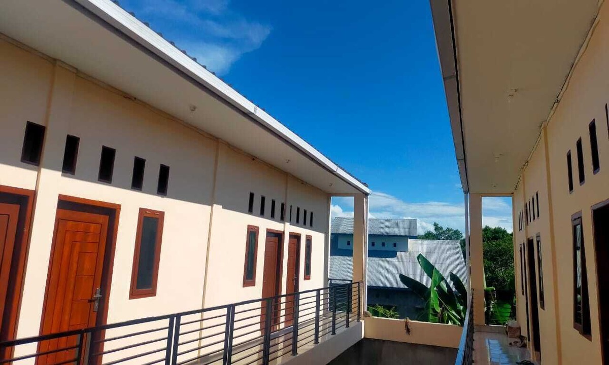 Labuan Bajo House | Homestay Komodo Mountain View
