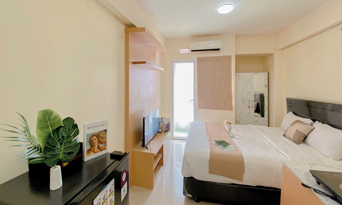 Rawasari Apartment | Nice Studio Green Pramuka City Apartment near Shopping Center